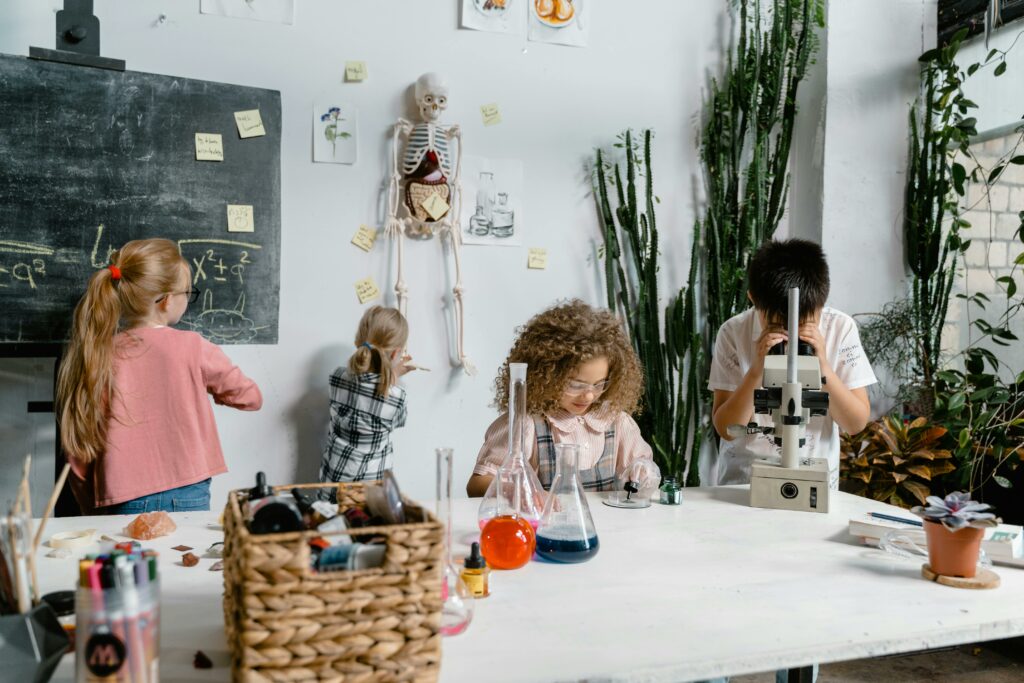 Children Discovering Science